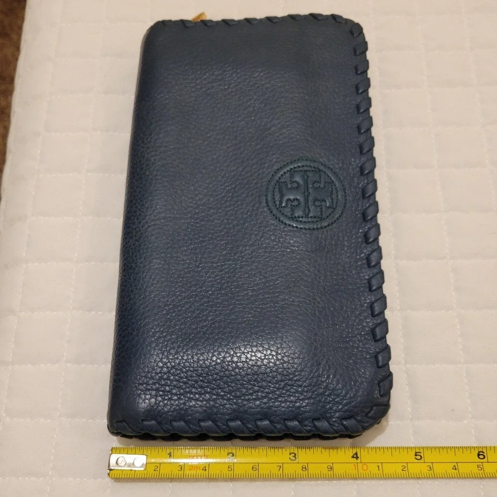 Tory Burch Marion Navy Blue Pebbled Leather Whipstitch Continental Wallet Bohem